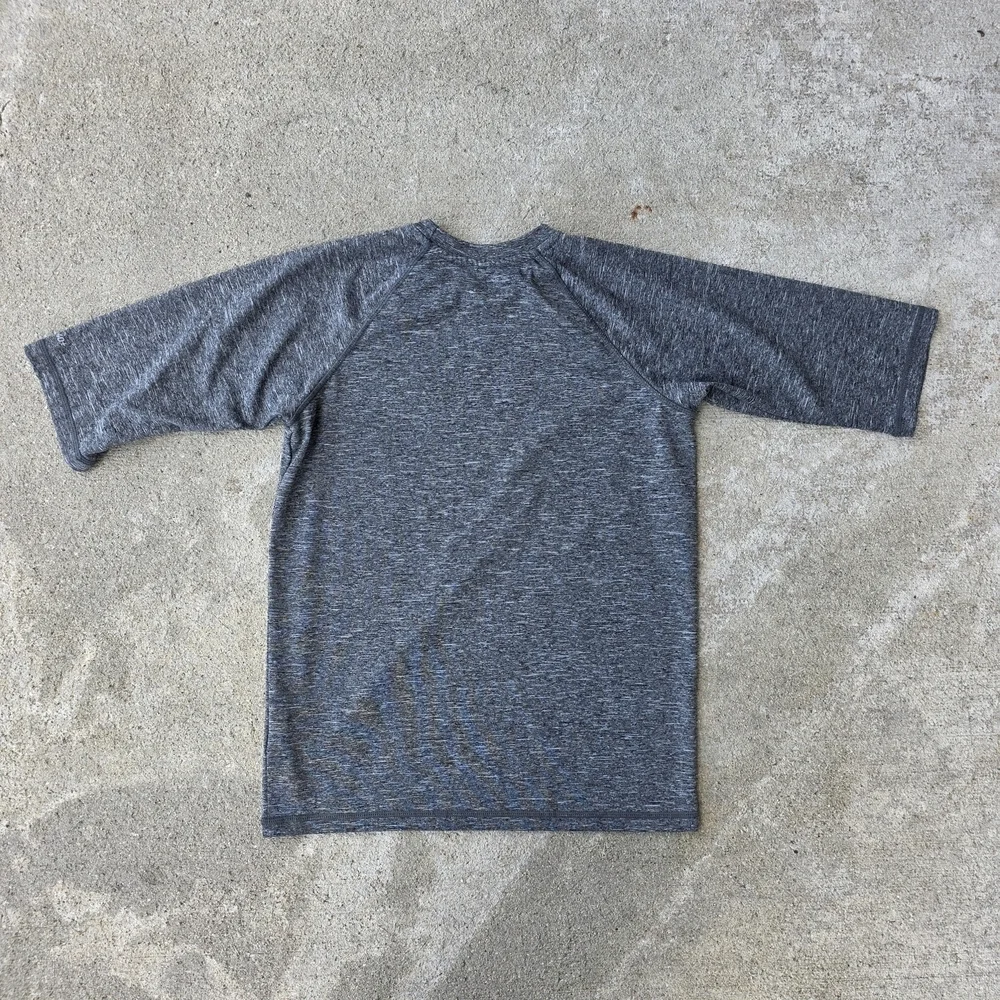 Nike Boys Dri-Fit Swim Shirt UPF 40+ Gray Size L (12–13Y)